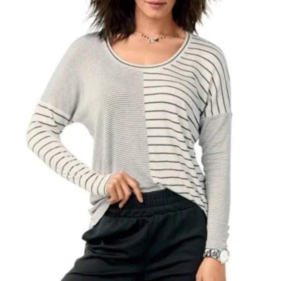 CAbi Tops - CAbi sz S Pale Gray Striped Stretch Jersey Pivot Tee Dolman Sleeve Top #3806